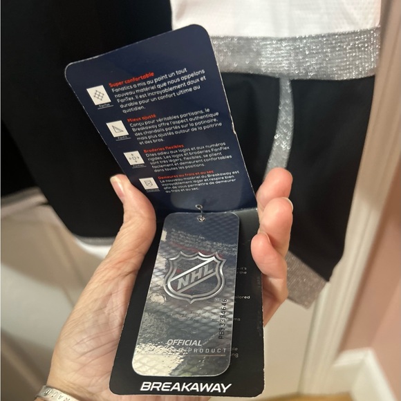 Fanatics Black and Silver NHL Breakaway Jersey Medium NWT - Picture 4 of 7